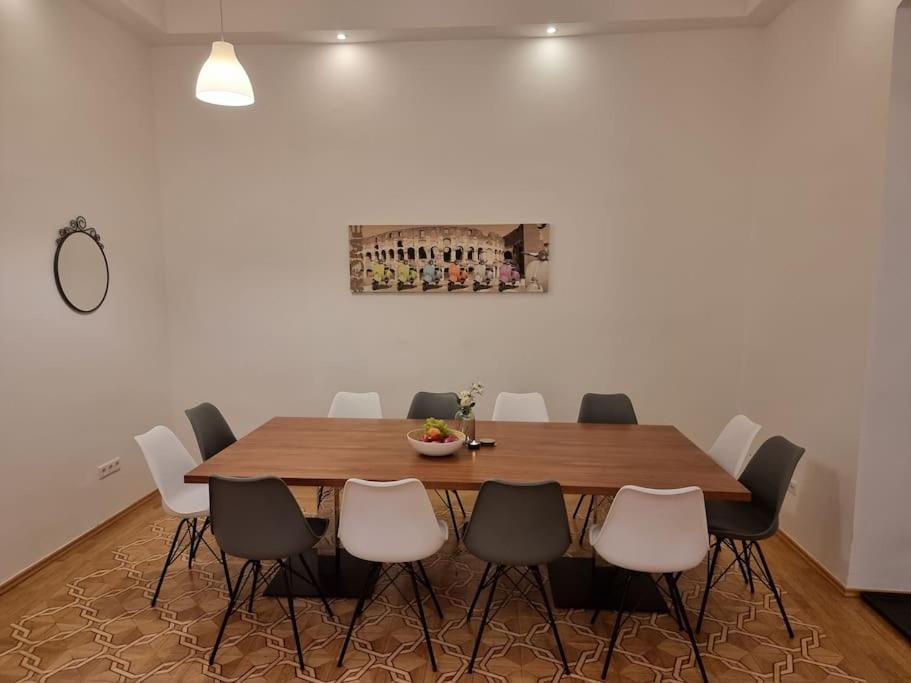 Sissi Royal Suite - Inner City 4 Bedroom Apartment Vienna Exterior photo