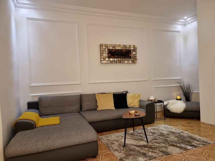 Sissi Royal Suite - Inner City 4 Bedroom Apartment Vienna Exterior photo