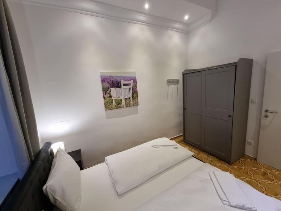 Sissi Royal Suite - Inner City 4 Bedroom Apartment Vienna Exterior photo