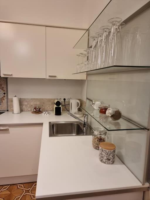 Sissi Royal Suite - Inner City 4 Bedroom Apartment Vienna Exterior photo