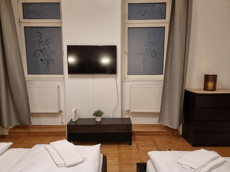 Sissi Royal Suite - Inner City 4 Bedroom Apartment Vienna Exterior photo